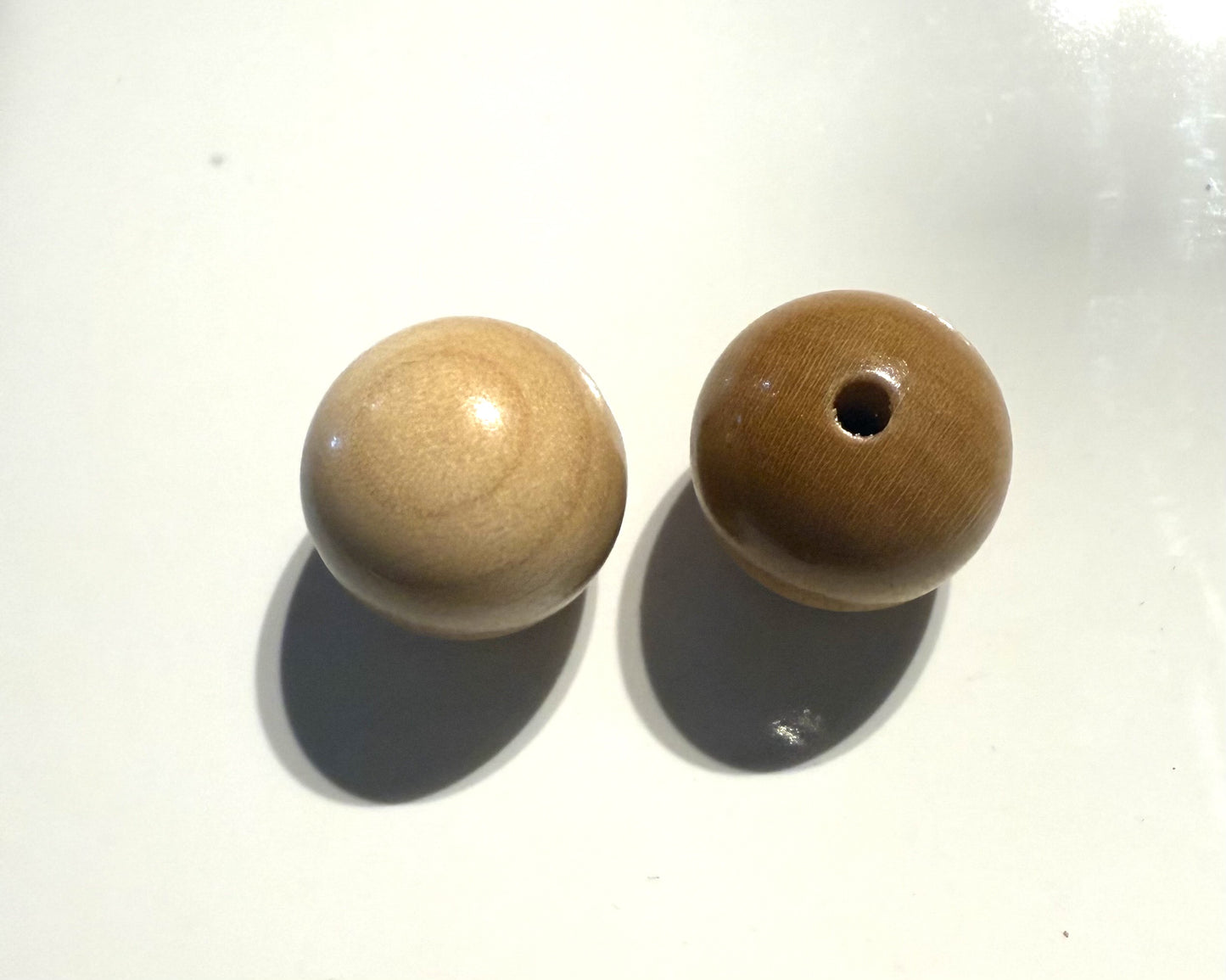 Beige houten kraal 18mm