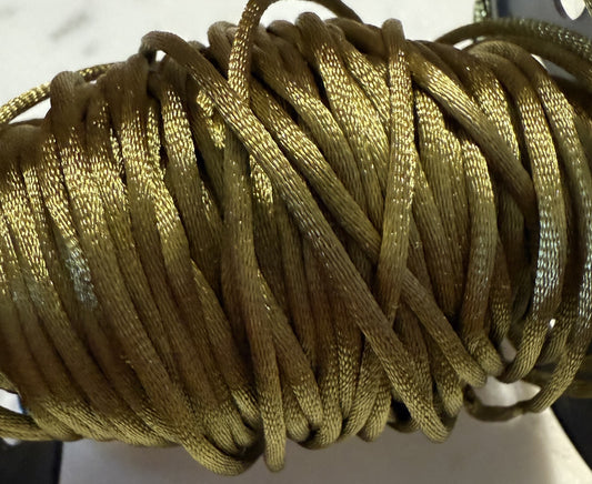 Satijnkoord olijfgroen ( prijs is per meter )