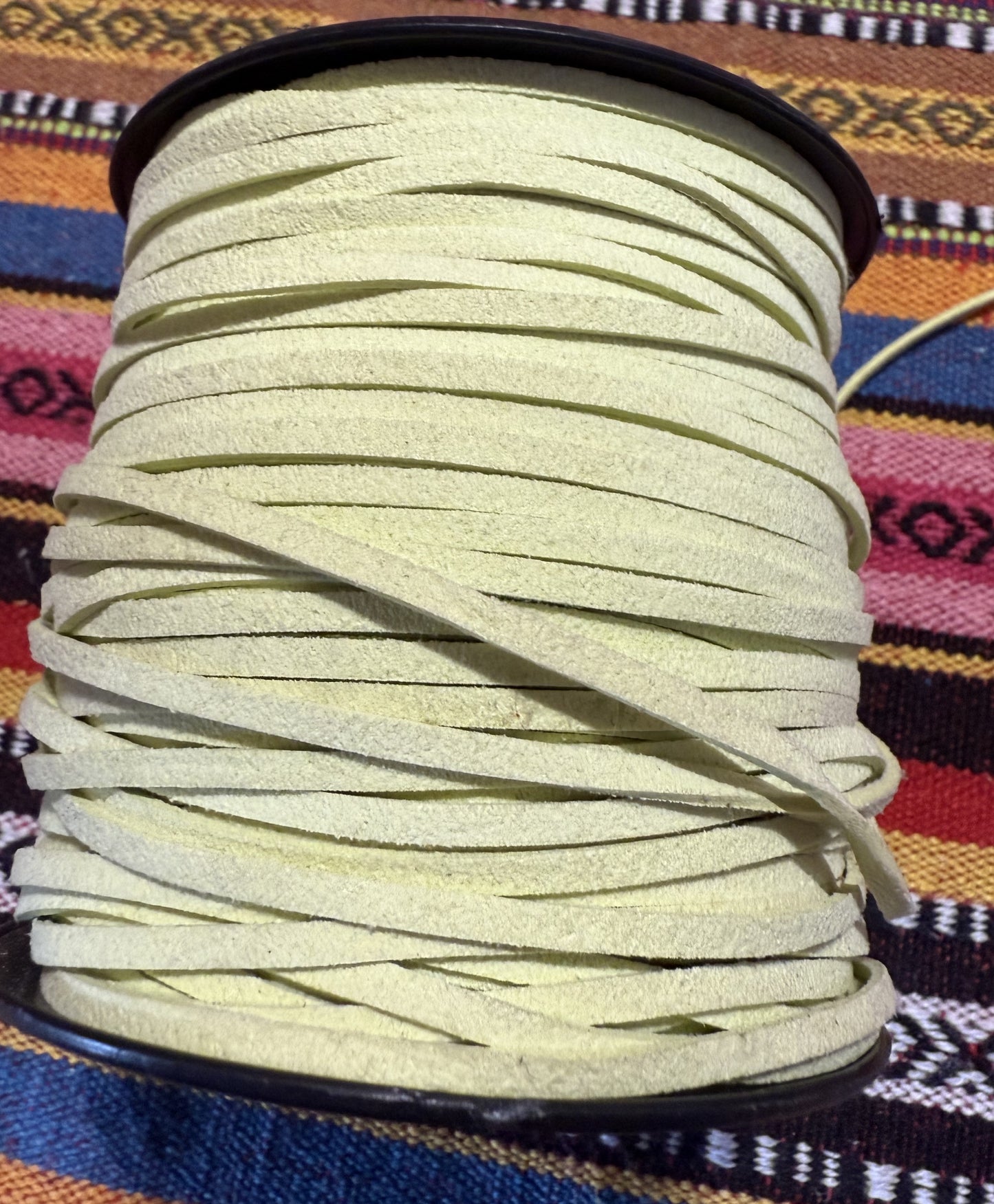 Suede veter licht groen ( prijs is per meter )